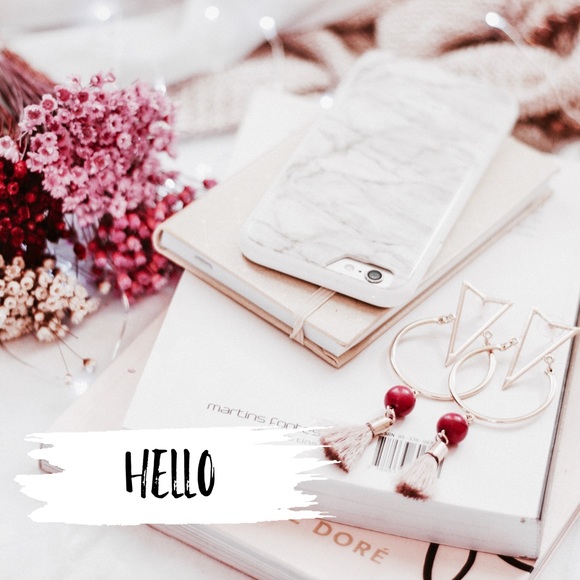 Meet your Posher, Cynthia - Picture 1 of 1